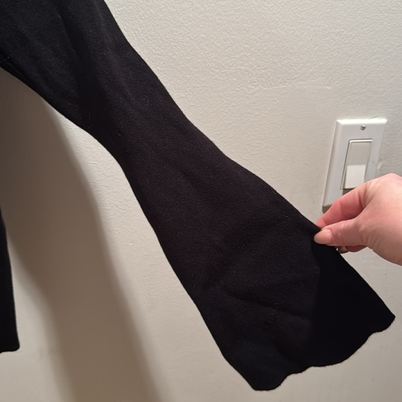 Maeve Arlowe Bell Sleeve Black Ribbed Knit Top XS - Picture 4 of 6